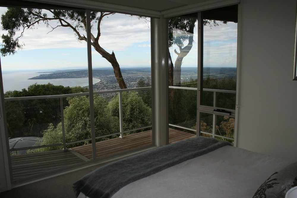 Premier Apartment, 1 Queen Bed, Hot Tub, Sea View photo 3