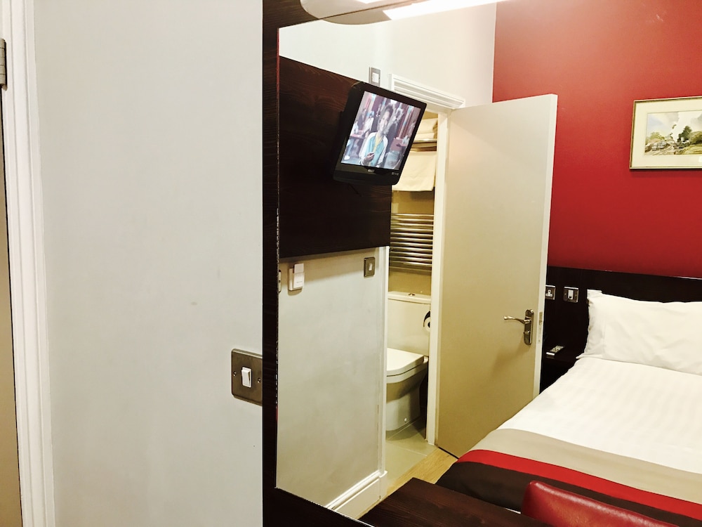 Double Room (Small) photo 1