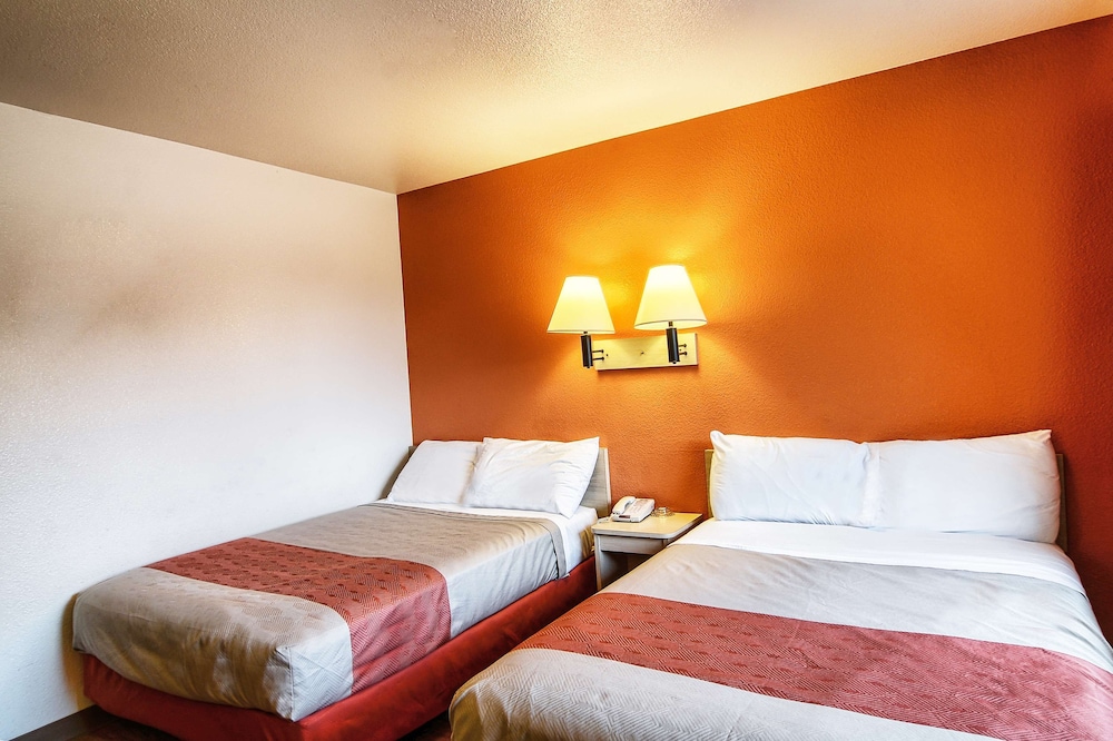 Premium Room, 2 Double Beds, Non Smoking, Refrigerator & Microwave