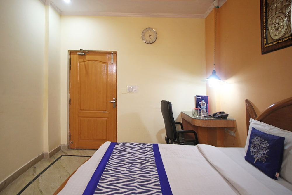 Standard Double or Twin Room, 1 Double Bed, Private Bathroom photo 2