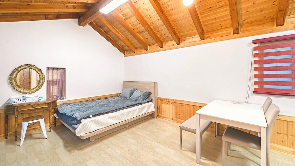 Basic Room, 1 Bedroom (101(PET)) - Photo 9