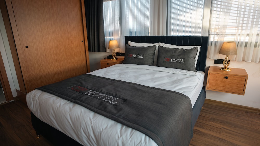 Panoramic Room, 1 King Bed, Hot Tub, Sea View photo 3