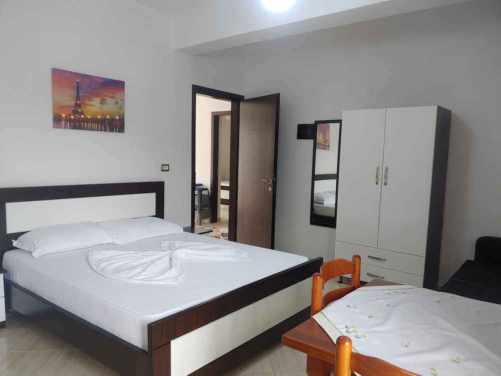 Basic Triple Room