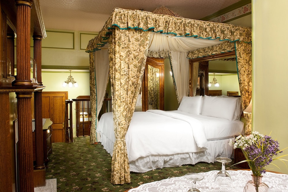 Room 6 photo 1