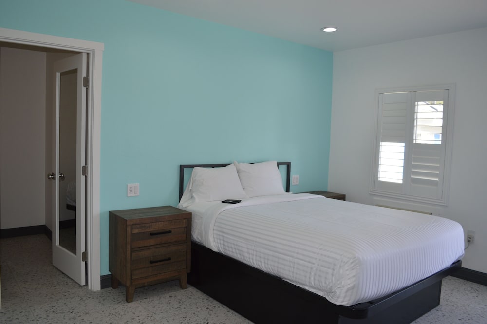 Deluxe Room, Multiple Beds photo 1