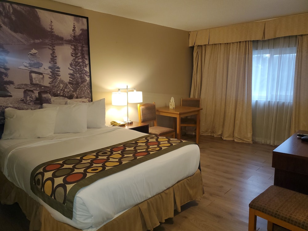 Suite, 1 Queen Bed, Non Smoking, Hot Tub - Photo 3