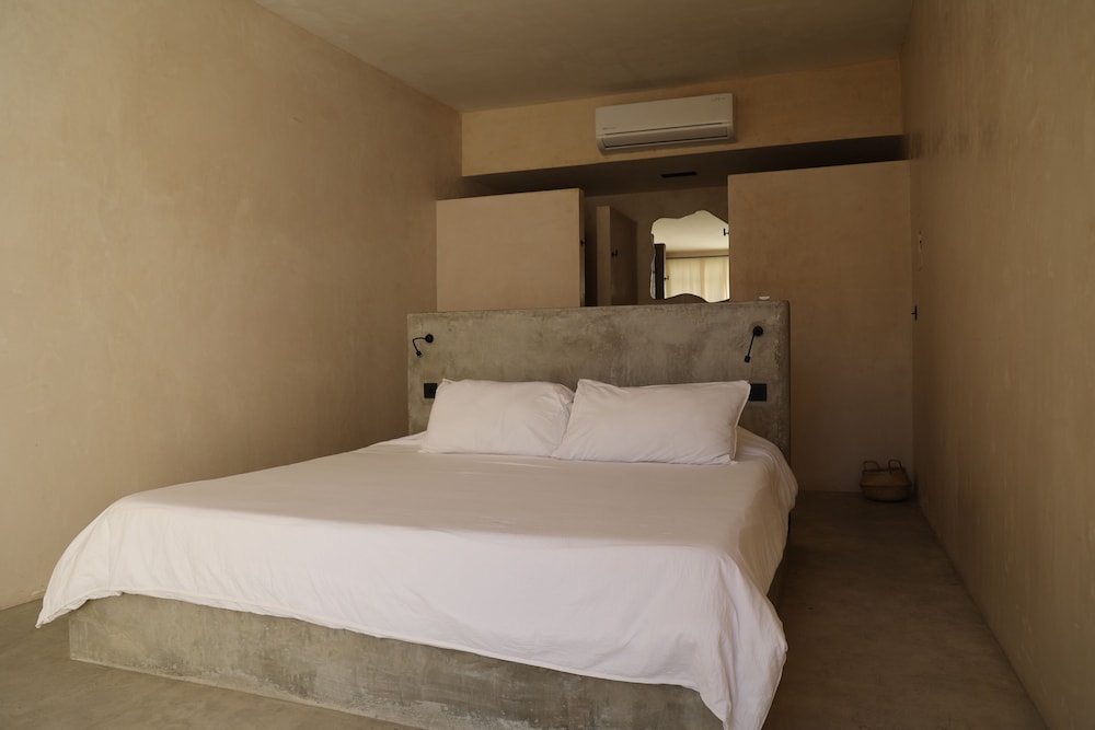 Design Suite, 1 King Bed, Bathtub, Corner (2) photo 2