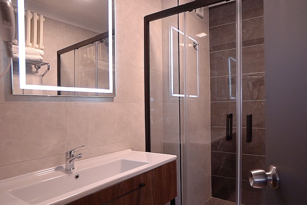 King Suite - Photo 5