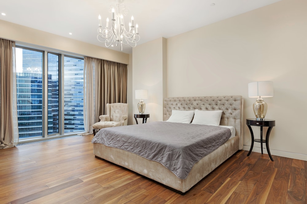 Business Room, 2 Bedrooms