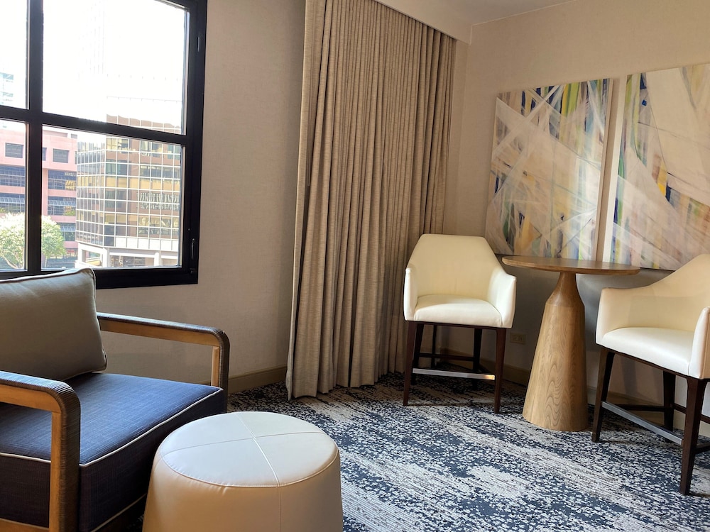 Premium Room, 2 Queen Beds - Photo 2