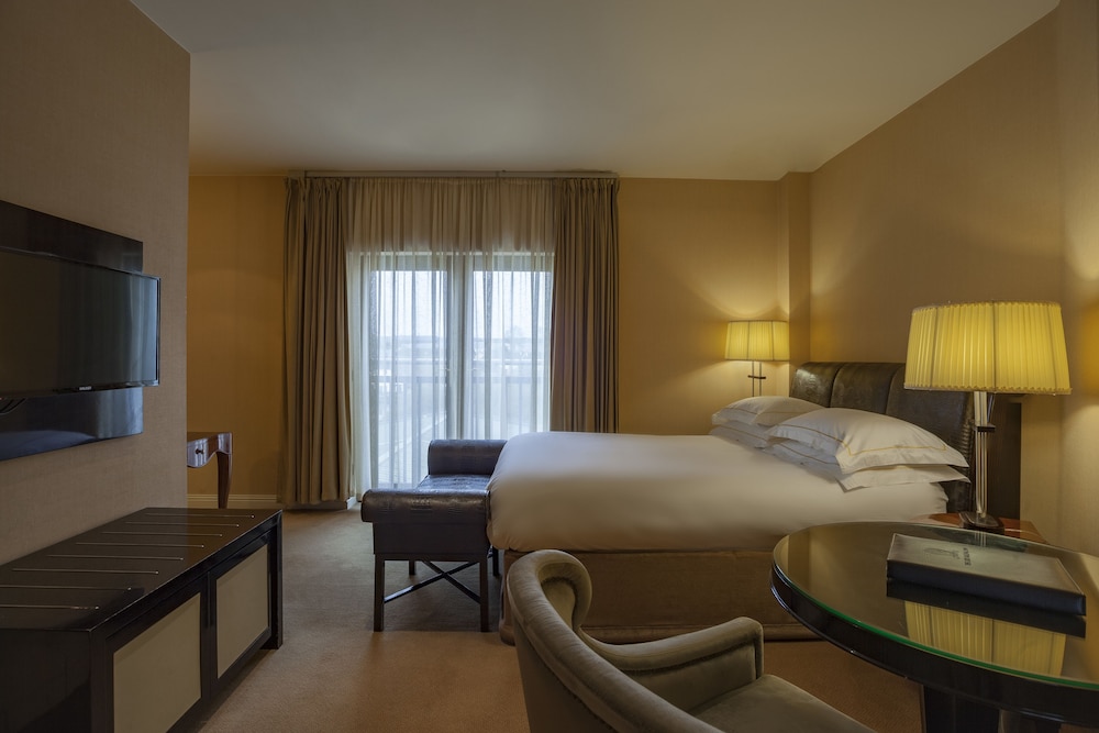 Superior Twin Room, Multiple Beds photo 2