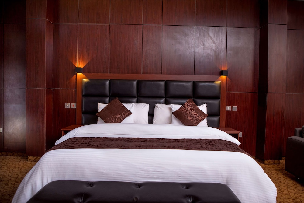 Executive Room, 1 King Bed, Non Smoking - Photo 3