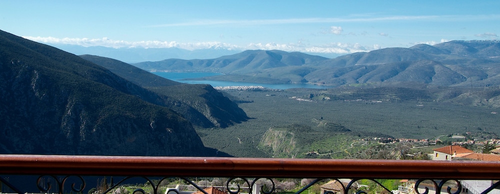 Double or Twin Room with Balcony (Panoramic View) - Photo 26