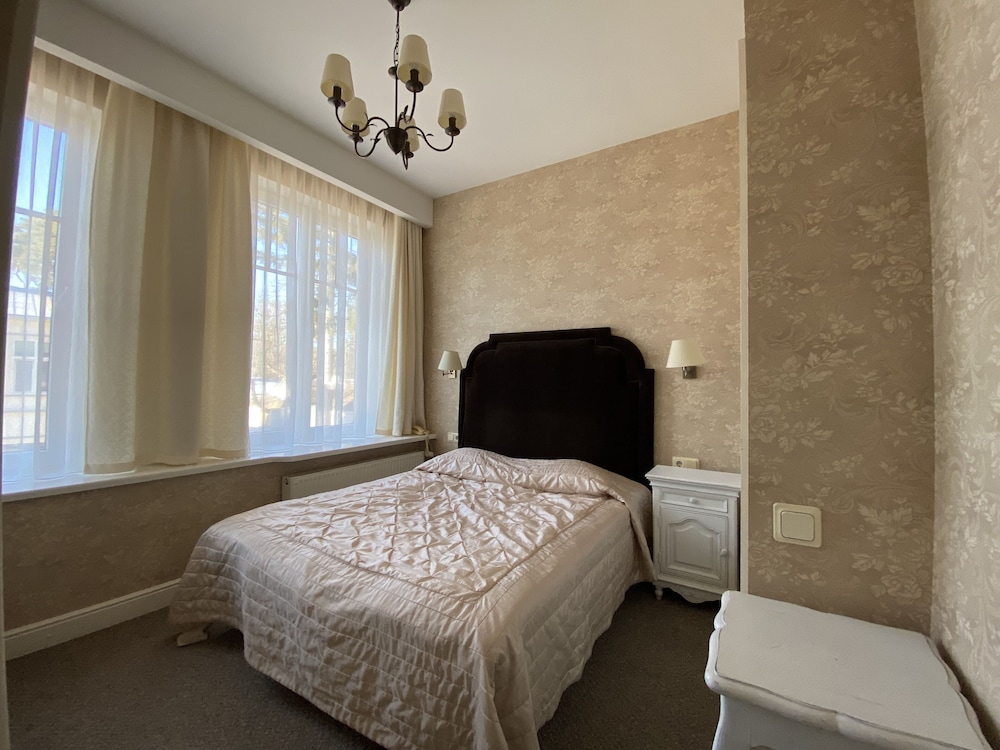 Small Double Room - Photo 5