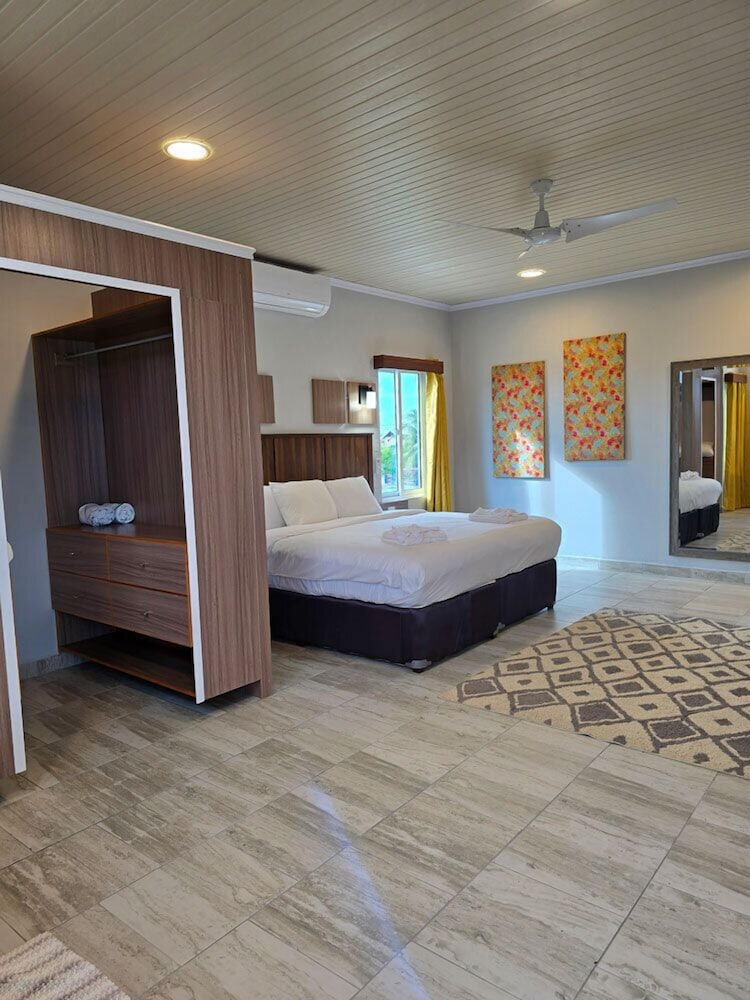 King Suite Ocean View photo 3