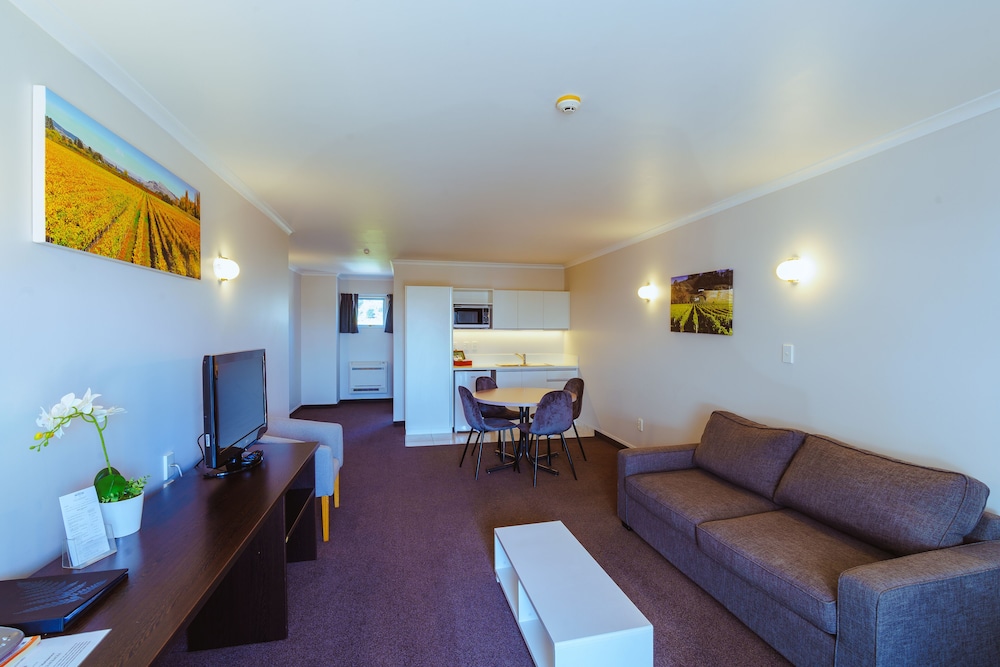 Suite, 1 Bedroom photo 3