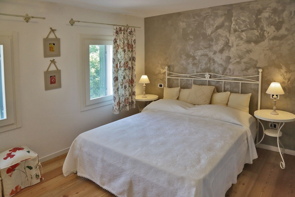 Double Room (First Floor) photo 1