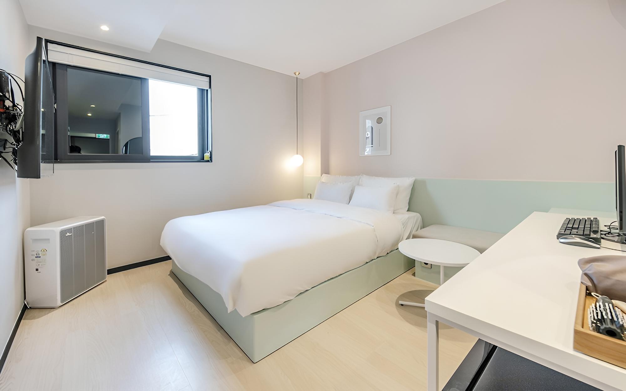 Room (Premium (Non-smoking)(OTT)) - Photo 16