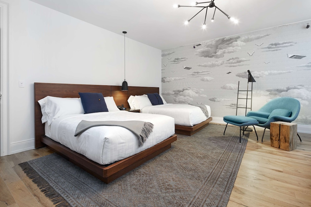 Deluxe Suite, 2 Queen Beds - Photo 2