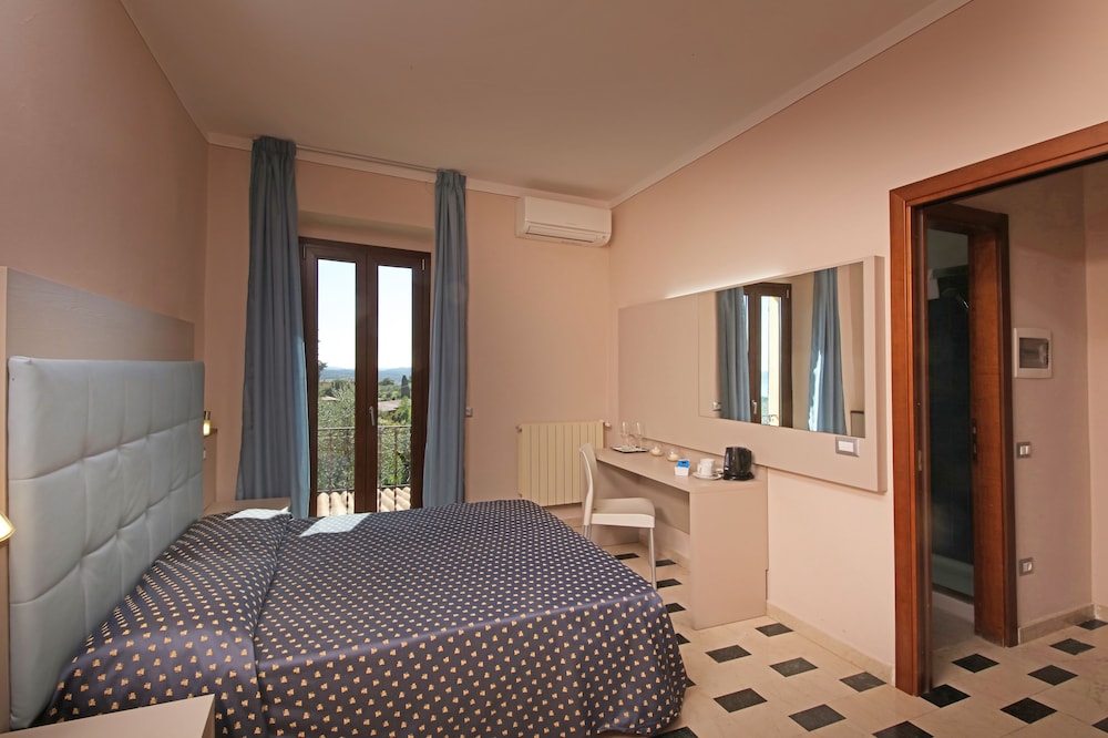 Triple Room photo 3