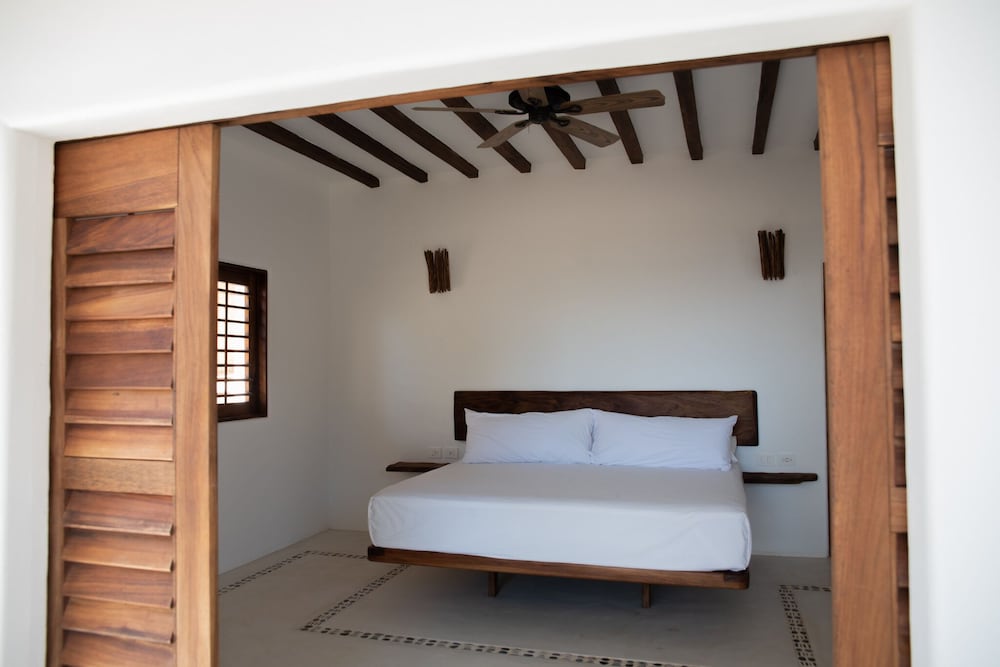 Suite, 1 King Bed, Terrace photo 2