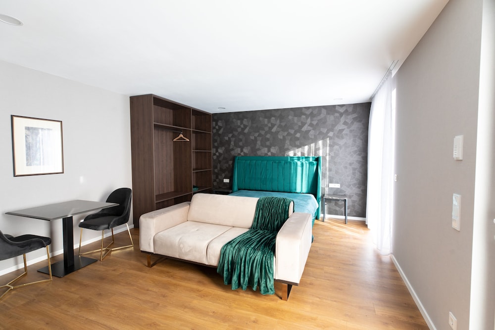 Deluxe Double Room Single Use