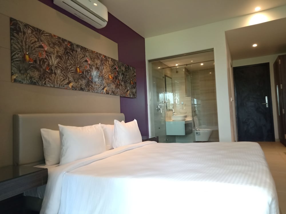 Deluxe Room - Photo 1