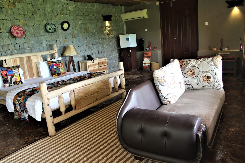 Deluxe Double Cottage with Plunge Pool photo 2