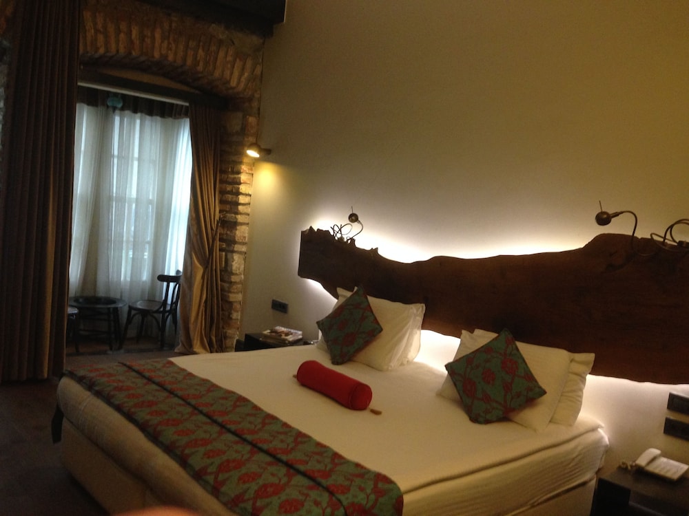 Design Room, 1 King Bed photo 3