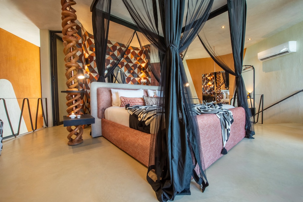 Luxury Suite, Private Pool, Valley View