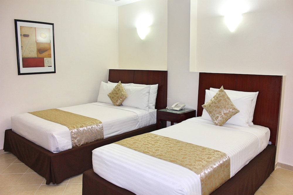 Standard Room, Multiple Beds, Non Smoking