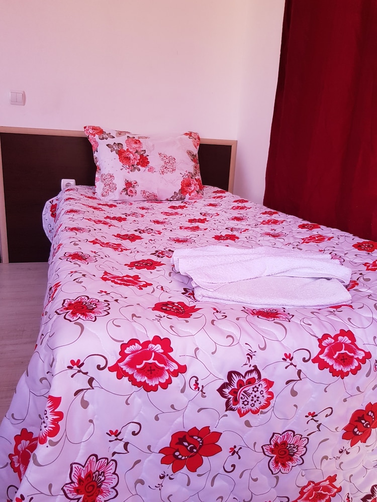 Comfort Apartment, 2 Bedrooms - Photo 2
