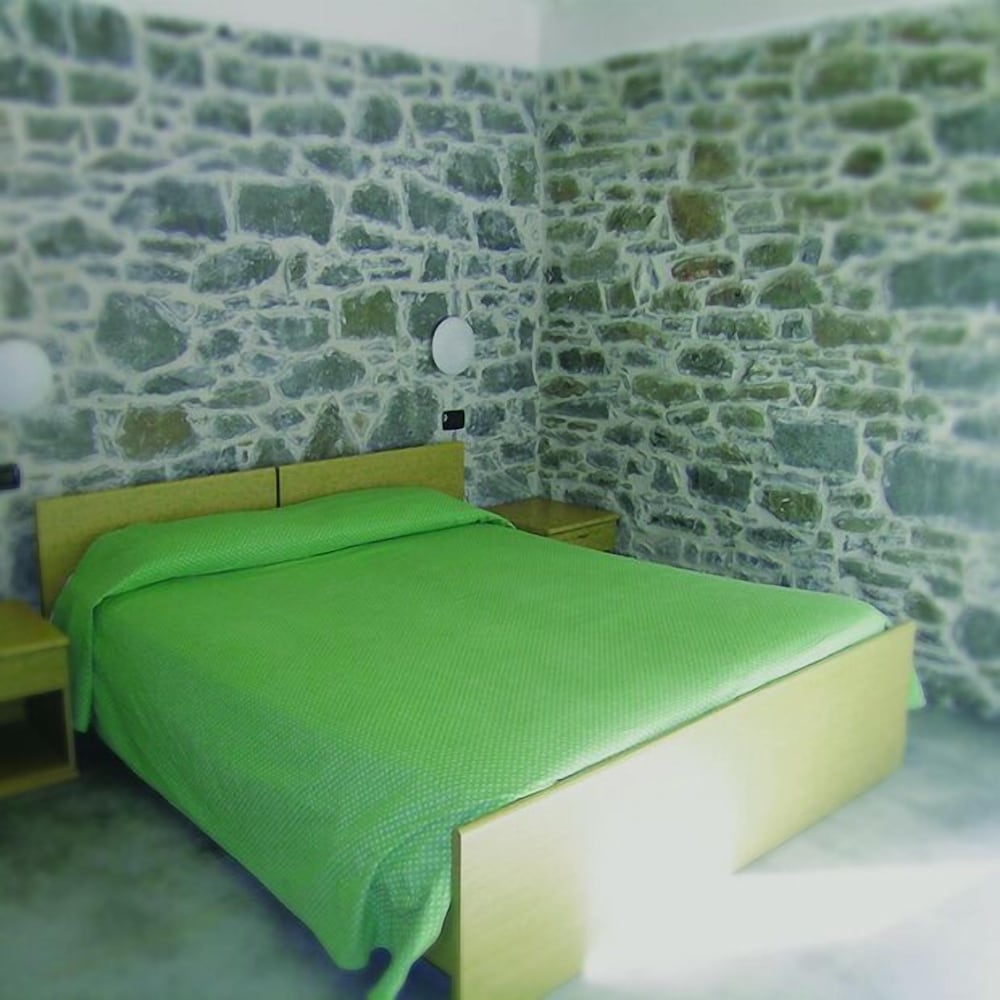 Classic Double or Twin Room photo 3