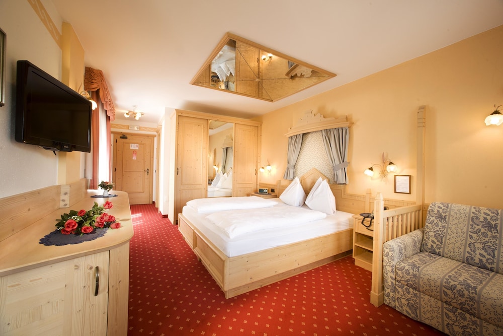 Superior Double Room, Balcony, Mountain View