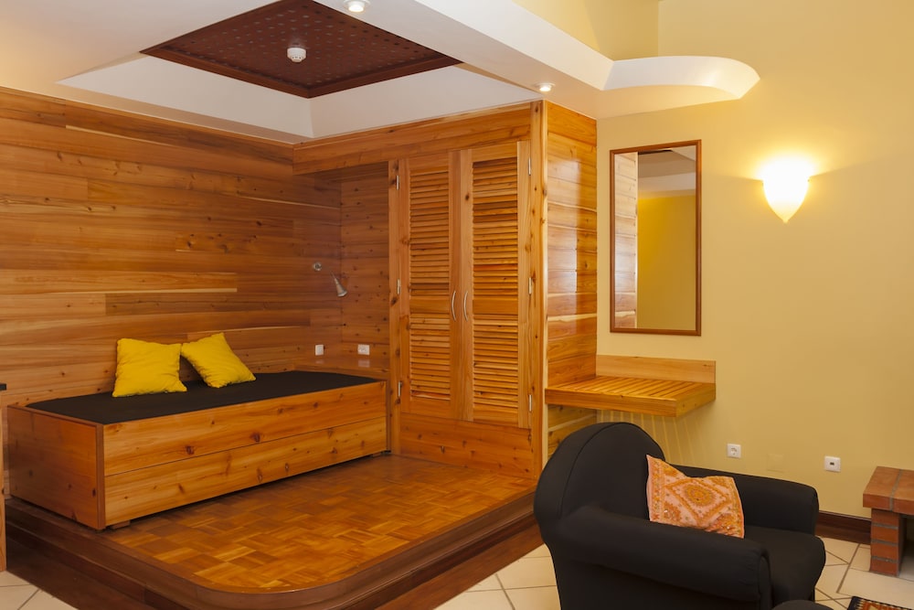 Standard Suite (3 Guests) photo 1