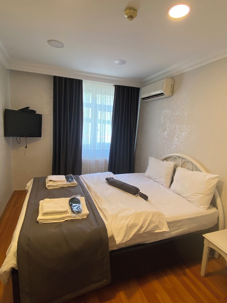 Economy Double Room photo 1
