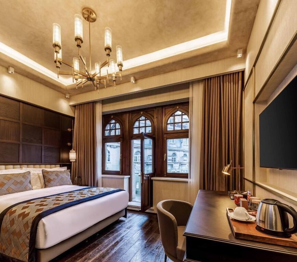 Deluxe Room with Balcony