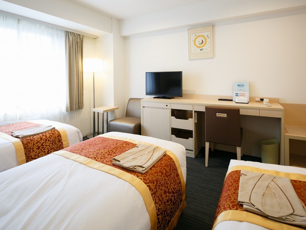 [Non-Smoking] Basic Twin Room/Partial River View (For 3 People) photo 2