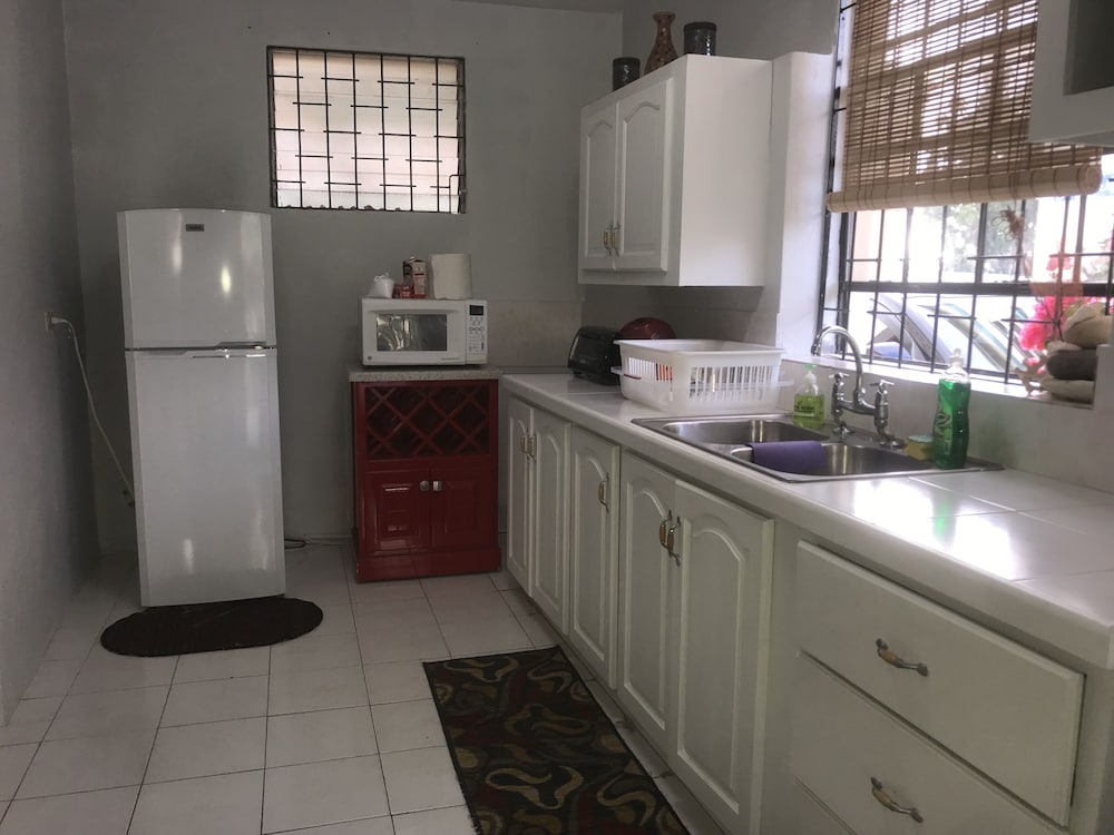 Apartment, 2 Bedrooms, Smoking, Beach View photo 3