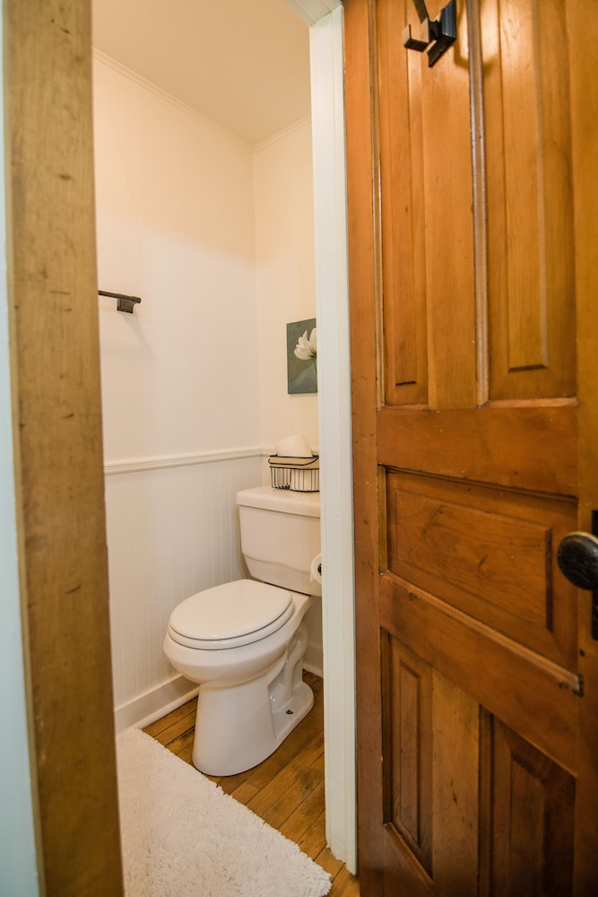 Charlie Room photo 2