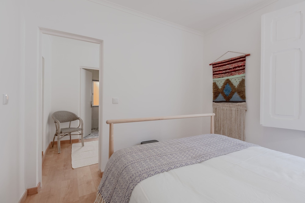 Apartment, 3 Bedrooms - Photo 19