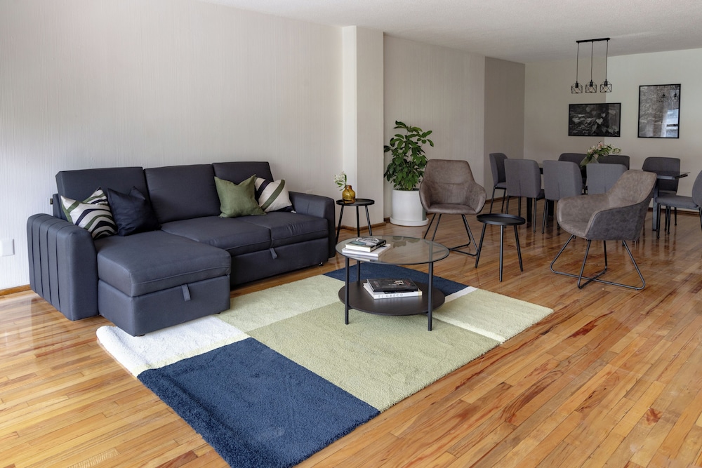 Family Apartment, City View