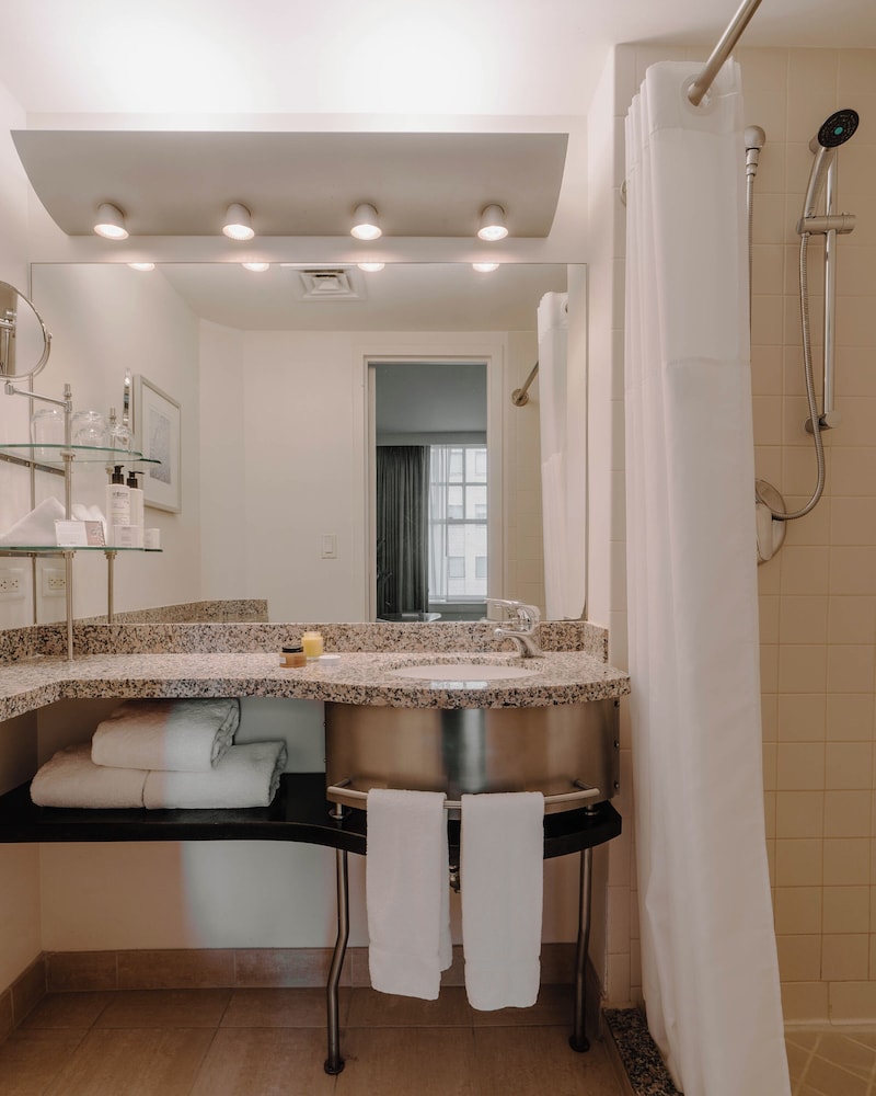 Superior Room, 1 Queen Bed, Kitchenette - Photo 6