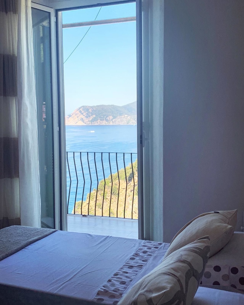 Honeymoon Apartment, Kitchenette, Sea View photo 1