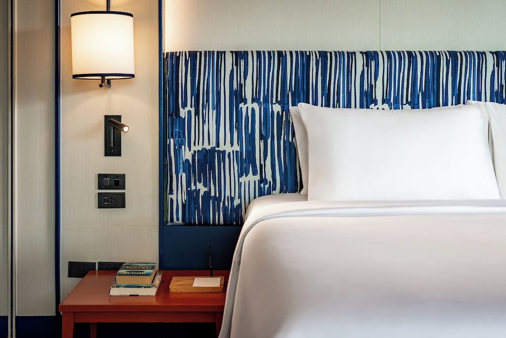 Panoramic Deluxe Room photo 3
