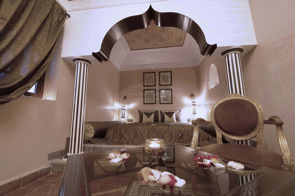 Standard Suite - Photo 5