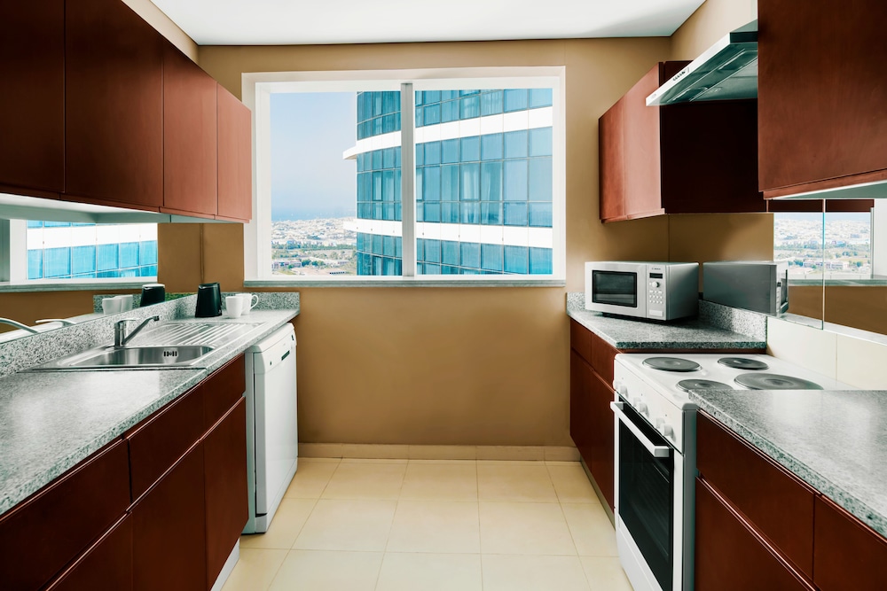 Suite, 2 Bedrooms photo 2