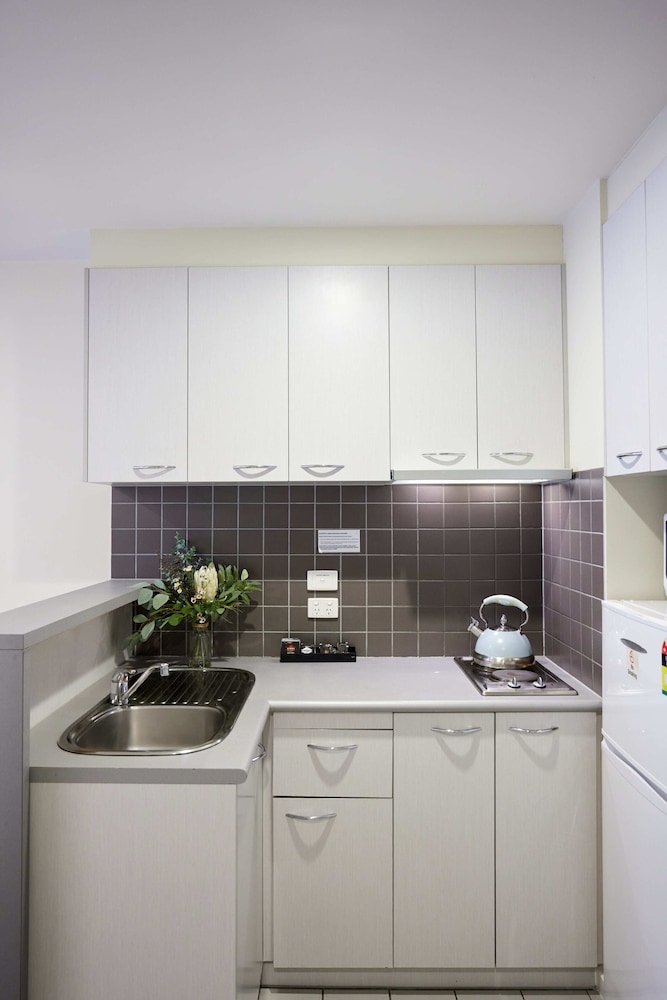 Triple Single Beds Apartment - Photo 4