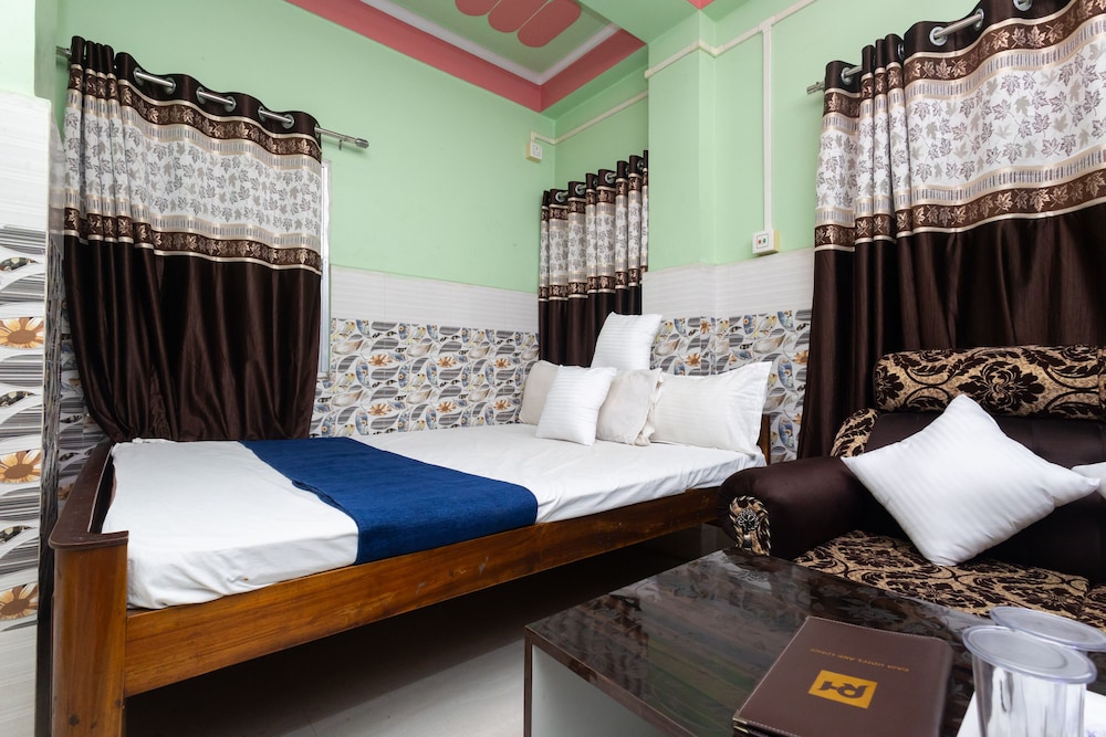 Semi Deluxe Room photo 3