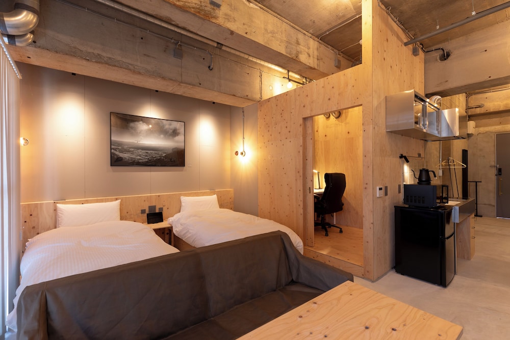 Basic Twin Room, City View photo 1